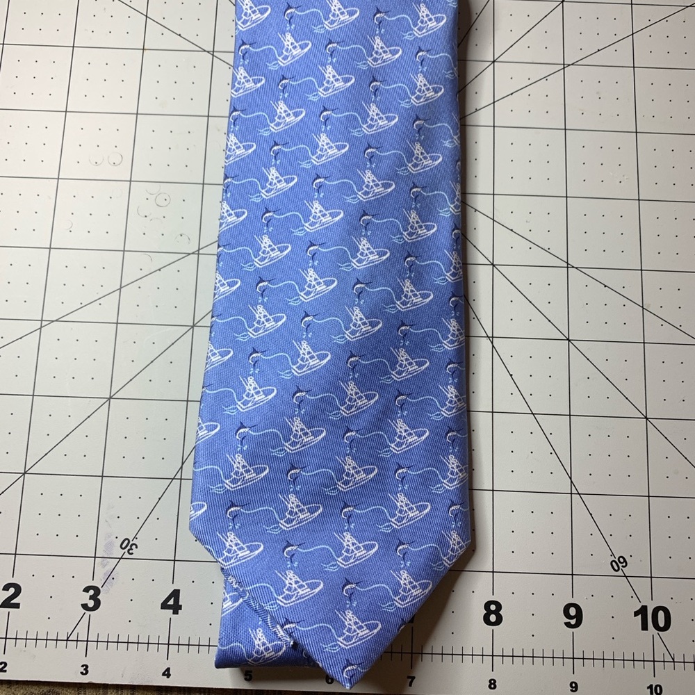 Marlin Fishing Vineyard Vines 100% Silk Light Blue Nautical Tie